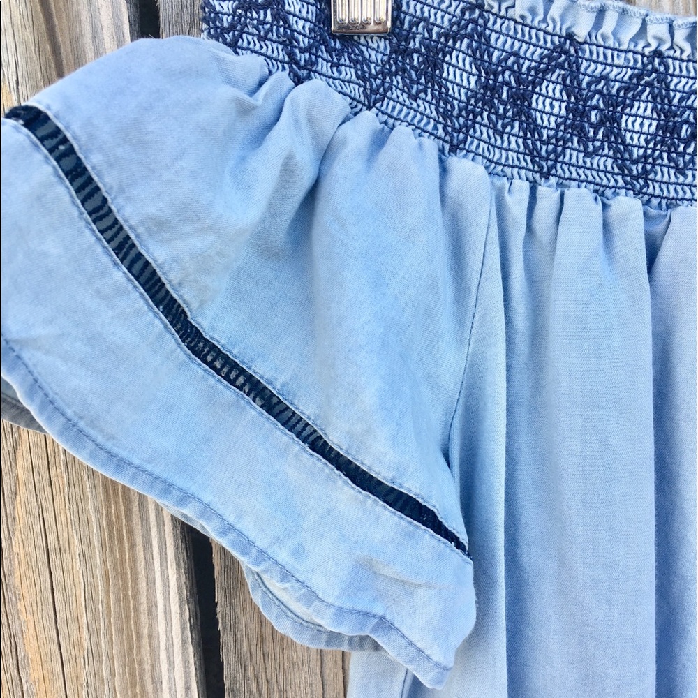 SALE 🌼Pale/Light Denim look Off Shoulder Rompers - Picture 4 of 8